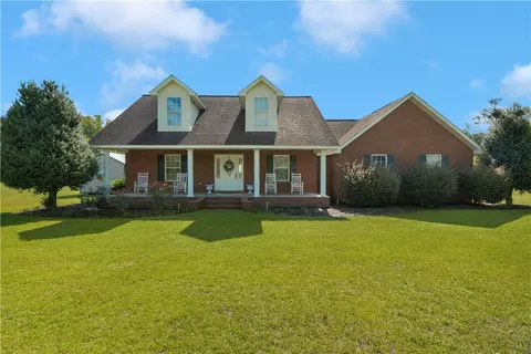 167 Sharp Pond Ln, Odum, GA 31555