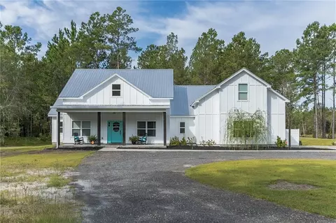 212 Clinch Ln, Brunswick, GA 31523