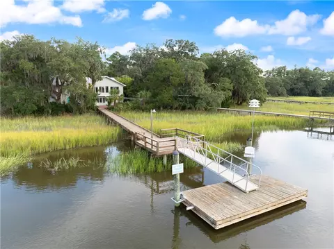 2486 Mission Dr, Darien, GA 31305