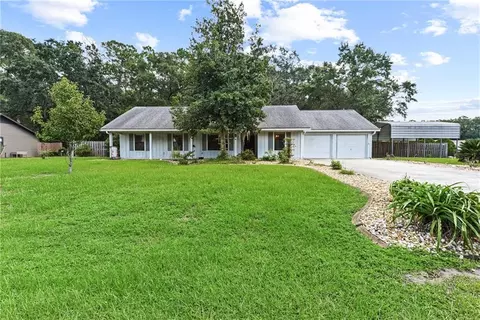 100 Cambray Cir, Saint Marys, GA 31558
