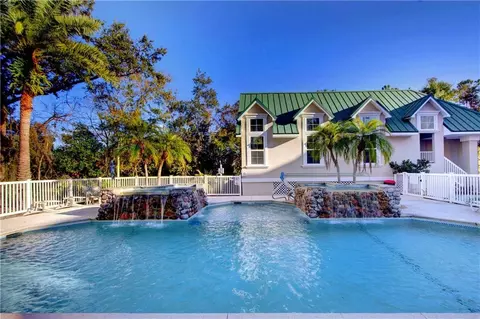 146 Shady Brook Cir #301, Saint Simons Island, GA 31522