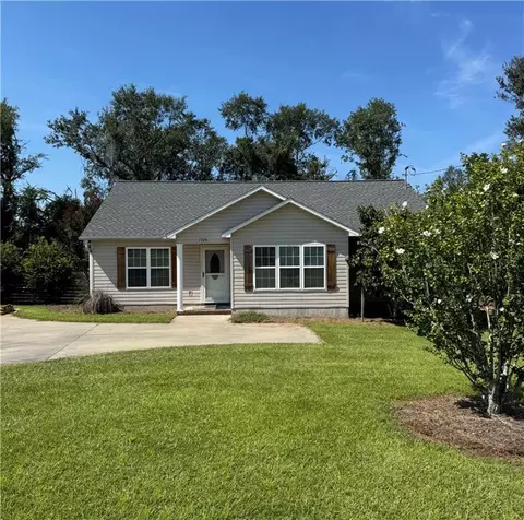 1704 Moses Dr, Vidalia, GA 30474