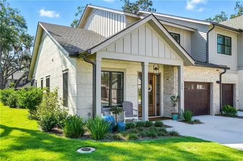 156 Fifty Oaks Ln, Saint Simons Island, GA 31522