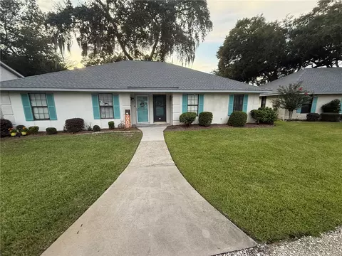 235 Island Dr, Saint Simons Island, GA 31522