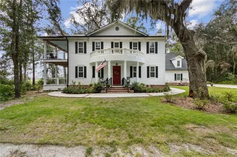 128 Heron Point Ln, Woodbine, GA 31569