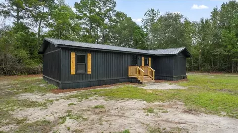 1298 Nursery Rd, Jesup, GA 31546