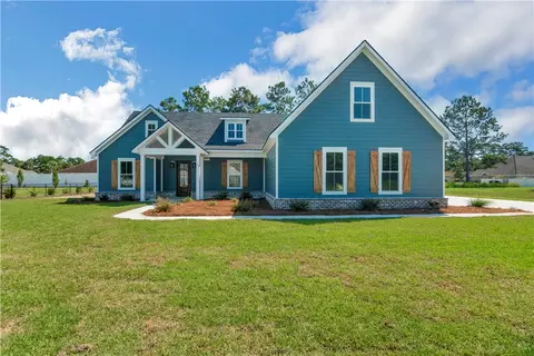 631 Saddle Cir, Waycross, GA 31503