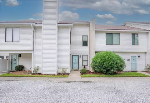 805 Mallery St #E, Saint Simons Island, GA 31522