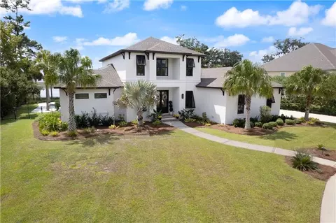 134 Riverwalk Dr, Brunswick, GA 31523