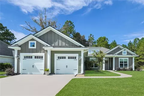 16 Redington Dr, Brunswick, GA 31523