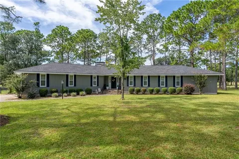 1472 S River Oaks Dr, Blackshear, GA 31516