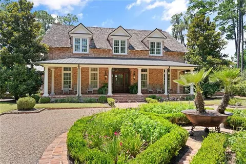 106 Telford Ln, Saint Simons Island, GA 31522