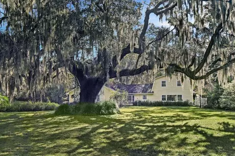 118 Mackqueen Dr, Brunswick, GA 31525