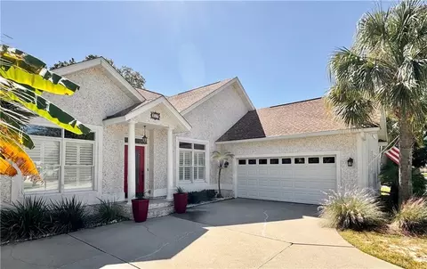 317 Commons Rd, Saint Simons Island, GA 31522