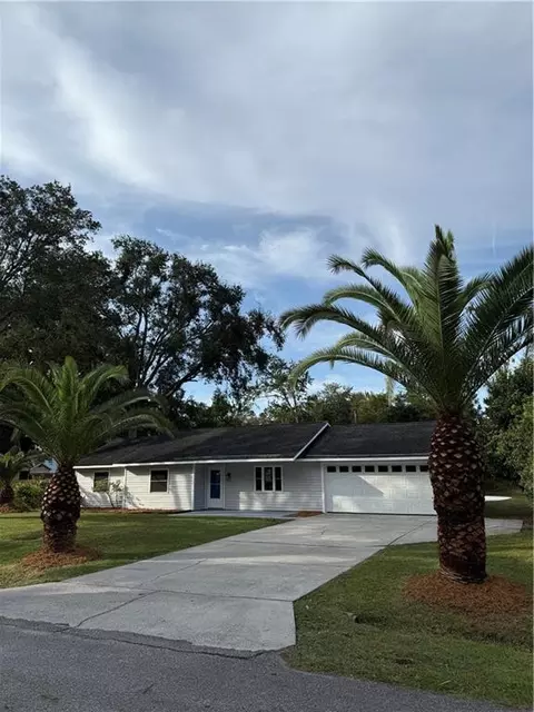 211 N Deerfield Dr, Brunswick, GA 31525