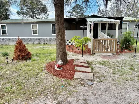 5641 Fleetwood Ln, Blackshear, GA 31516