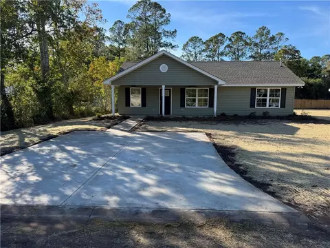 108 Ervin St, Nahunta, GA 31553