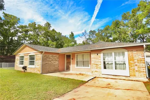 246 W Peach Ave, Kingsland, GA 31548