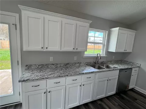 92 Ervin St, Nahunta, GA 31553 photo 7