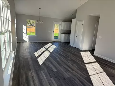 92 Ervin St, Nahunta, GA 31553 photo 4