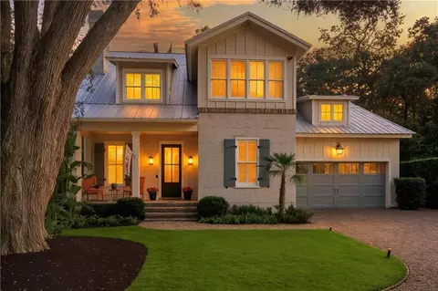 1060 Village Oaks Ln, Saint Simons Island, GA 31522