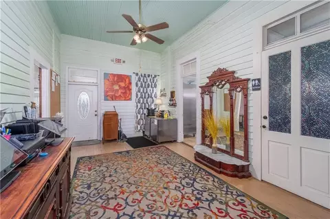 Entry Way - 622 E Main St, Blackshear, GA 31516 photo 3 of 9