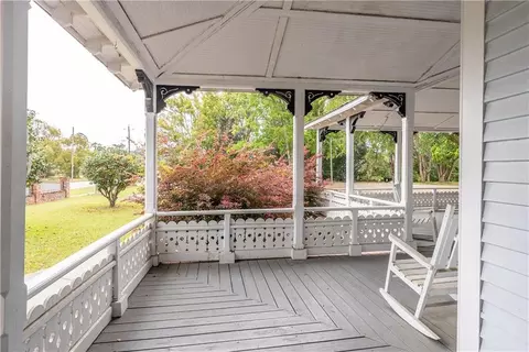 Exterior - 622 E Main St, Blackshear, GA 31516 photo 4 of 15