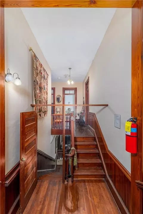 Entry Way - 622 E Main St, Blackshear, GA 31516 photo 5 of 9