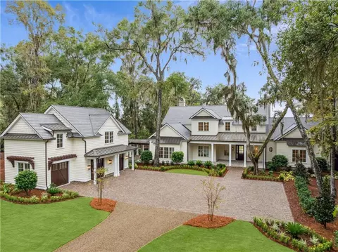 301 Saint Annies Ln, Saint Simons Island, GA 31522