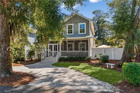 131 Maple St, Saint Simons Island, GA 31522