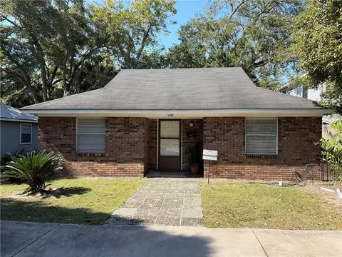 1055 College St, Saint Simons Island, GA 31522