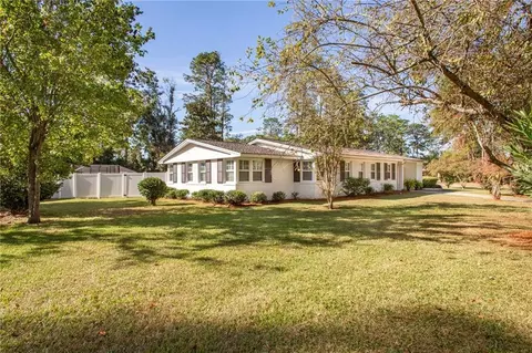 506 Magnolia Dr, Waycross, GA 31501