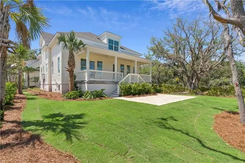 4 Isadora Ln, Saint Simons Island, GA 31522