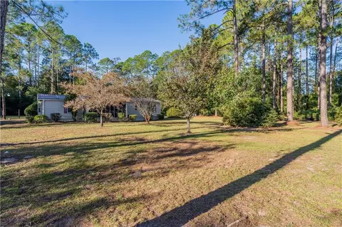 729 Satilla Trl, Blackshear, GA 31516