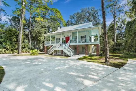 3500 Dolphin St, Brunswick, GA 31520