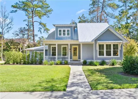 136 W Point Pkwy, Saint Simons Island, GA 31522