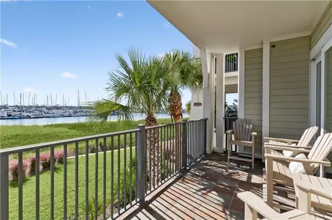 20 Waterfront Dr #124, Saint Simons Island, GA 31522