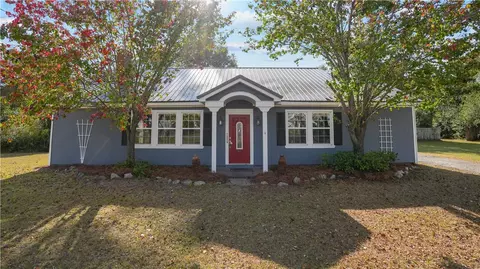 406 Cw Collins St, Screven, GA 31560