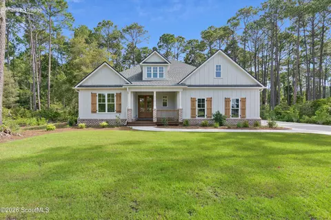 110 Clubhouse Cir, Saint Marys, GA 31558