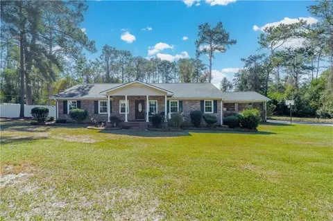 1502 Seminole Trl, Waycross, GA 31501