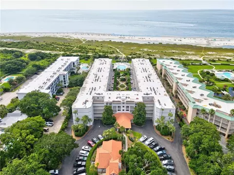 1440 Ocean Blvd #127, Saint Simons Island, GA 31522