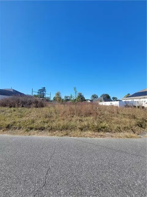 221 Sierra Dr, Waycross, GA 31503