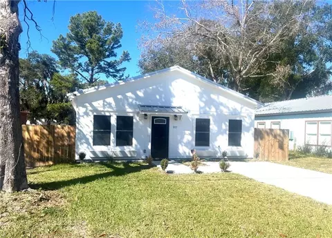 1005 Elbert St, Darien, GA 31305