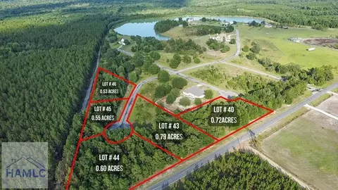 11 Boardwalk Ave #44, Jesup, GA 31545