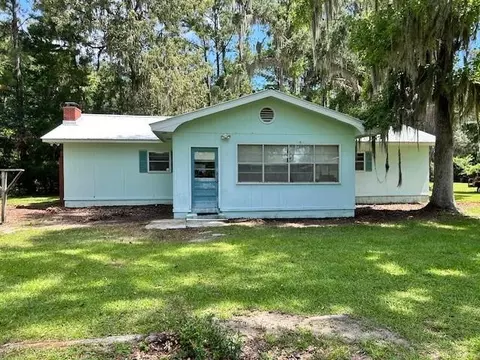 1057 Shell Point Rd NE, Townsend, GA 31331