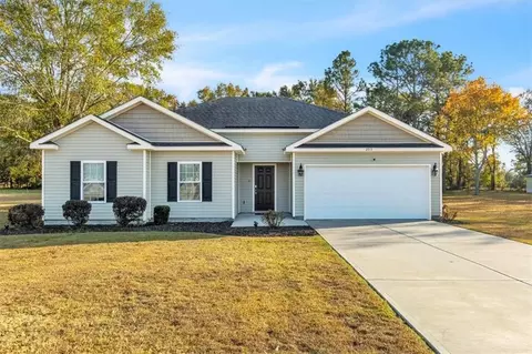 203 Bull St, Glennville, GA 30427