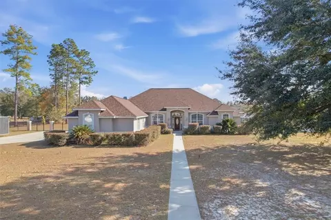 716 Stonewall Jackson Pl, Waycross, GA 31503