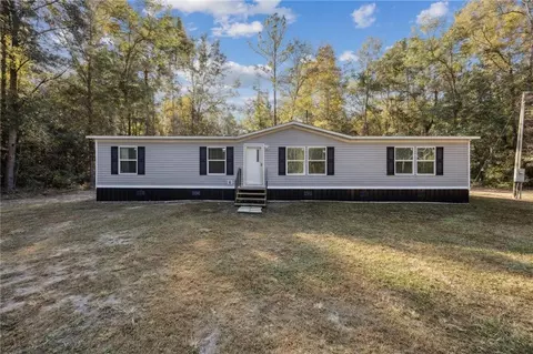 841 W 3rd St, Woodbine, GA 31569