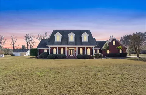3951 Golfview Dr, Blackshear, GA 31516