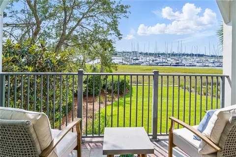 20 Waterfront Dr #121, Saint Simons Island, GA 31522